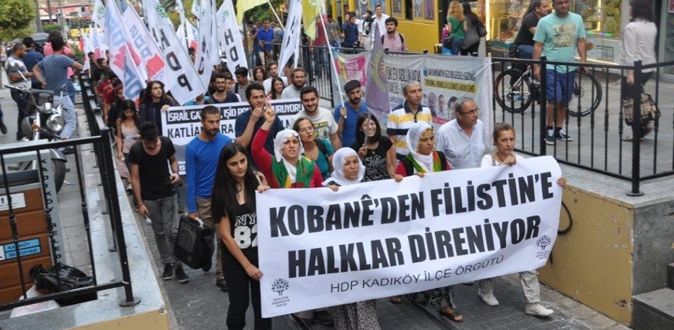 Kadıköyde saldırılar protesto edildi