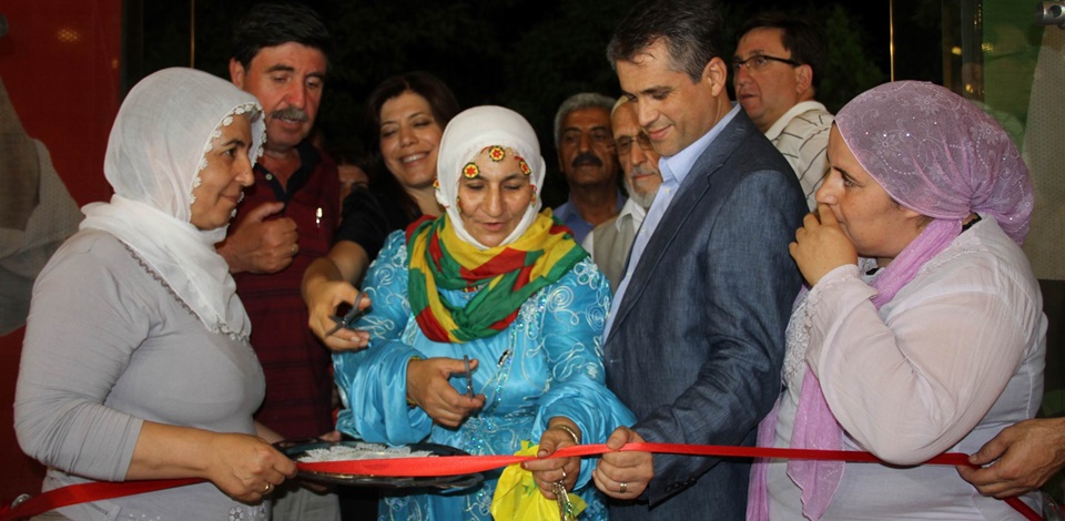 Kayapınarda Demirtaş için seçim bürosu açılışı yapıldı