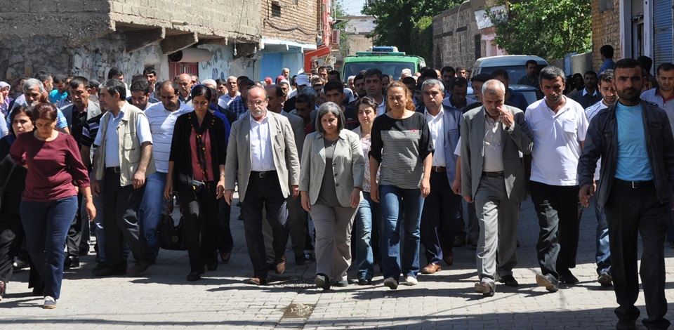 Onbinler Ramazan Baranı son yolculuğuna uğurluyor