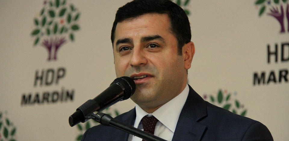 Demirtaş: Bir avuç hırsız bizi yönetmek zorunda değil