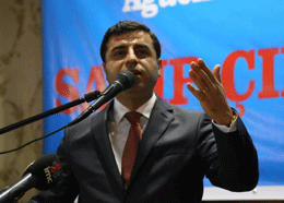 Demirtaş: "Ülkemizi bizler yönetelim, bunlara mecbur değiliz"