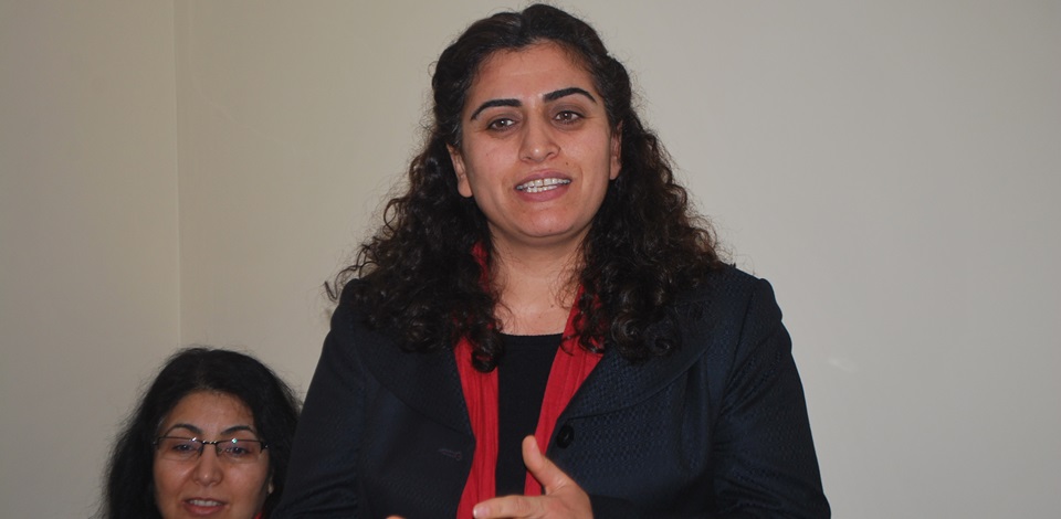 Tahliye olan kadın siyasetçiler bir araya geldi