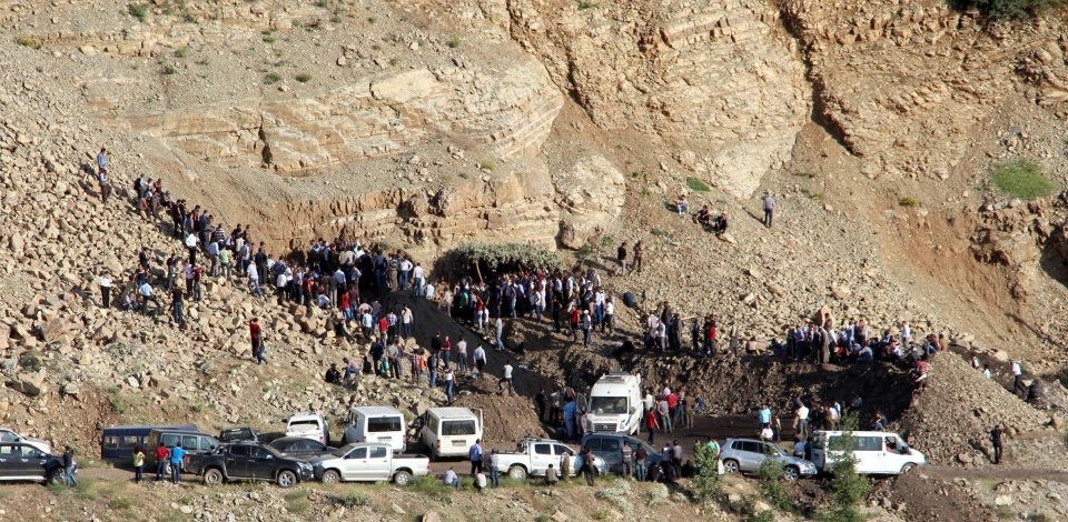 HDP Milletvekili Hasip Kaplan, Şırnak’ta 3 işçinin yaşamını yitirdiği kömür madenini sordu