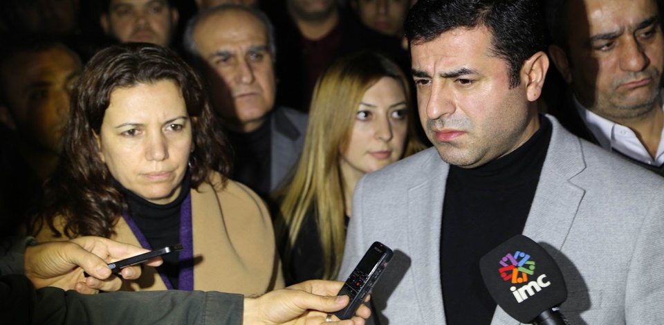 Demirtaş: Hükümet medyasının yaptığı haberler çirkin bir yayın politikasının ürünüdür