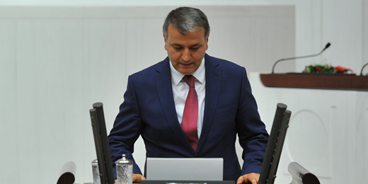 Toğrul: YÖK Başkanı ve Hükümet üniversiteleri rahat bırakmalıdır