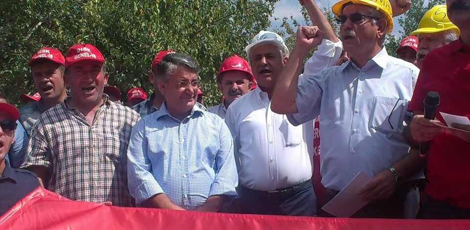 HDP Van Milletvekili Gür, Soma için Meclis önünde yapılan eyleme katıldı