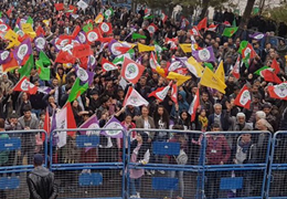 Kadın Meclisi Sözcümüz gözaltı sonrası yeniden referandum çalışmalarında