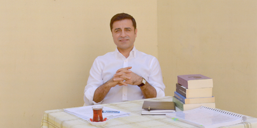 Almanya PEN Merkezinden Demirtaş’a onur üyeliği