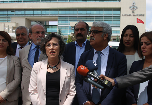 Anayasa Mahkemesi kendi içtihadına uymalı