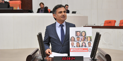 Ziya Pir: Yerli yolcu uçağı, yerli savaş uçağı derken uçan Davutoğlu oldu