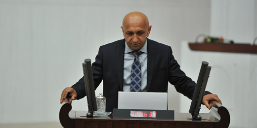 Önlü: Mehmet Ağarın çırağı, İçişleri Bakanlığının başına getirilmiştir