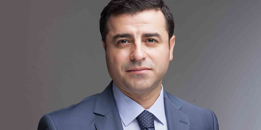 Demirtaş: AKP tekçi rejimi, topyekün ve asimetrik bir saldırıyla Kürtleri ve diğer muhalefeti ortadan kaldırmaya çalışıyor