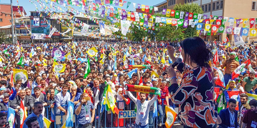 Pervin Buldan: Kimse AKP’ye bel bağlamasın çünkü gidiciler