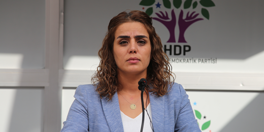 Ayşe Acar Başaran, Emniyet Genel Müdürlüğünün Van Barosunu hedef gösteren açıklamalarını Adalet Bakanına sordu 