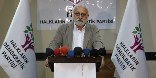 Oluç: Diyarbakırlıların kalbine giden yol barış yoludur, siz o yoldan çok uzaksınız