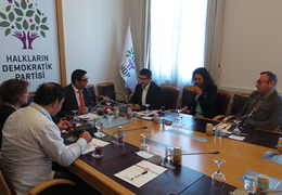 Kapatılan radyo ve televizyon kanallarının temsilcileri ile görüşme
