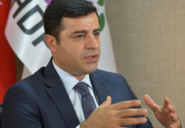 Toplumsal barış için ortak mücadele yürütmeliyiz