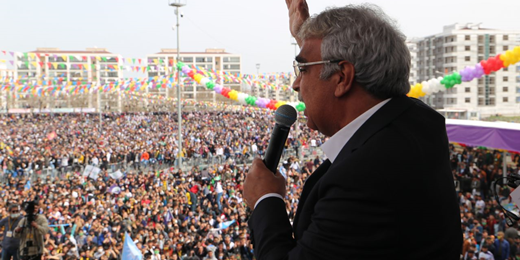 Sancar Amed Newrozundaydı: Newroz ateşi yandığı sürece kimse bize diz çöktüremez!