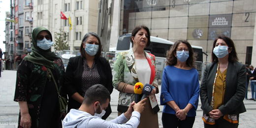 Buldan ve milletvekillerimiz Anneler Gününde Galatasaray Meydanındaydı: Annelerin döktüğü gözyaşının rengi aynıdır