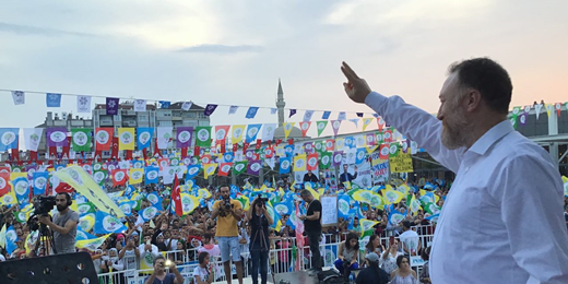 Temelli: Erdoğanın kimsesi kalmamış prompterla yaşıyor