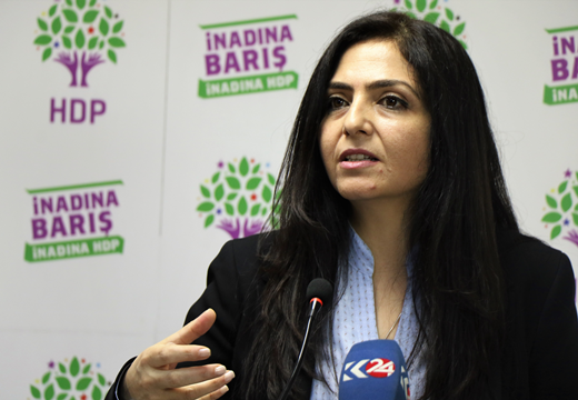 Özgökçe: 90lı yılların aktörlerinin rütbelerini yükseltmenin yarattığı duygu sorgulanıyor mu?