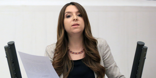 Burcu Çelik: Şeker Üretimi Türkiye için sadece basit bir tarımsal üretim değildir!  Şeker fabrikaları bugünümüz ve yarınımızdır! 