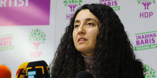 Günay: Bu ülkede insanlar ellerinde fenerle adalet arıyor