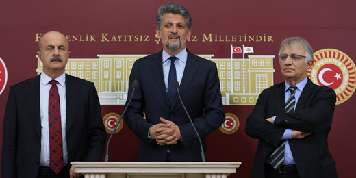 Emekli maaşlarının 5 bin TLye yükseltilmesi, bayram ikramiyelerinin 5 bin TL olması teklifimizi Meclise sunduk
