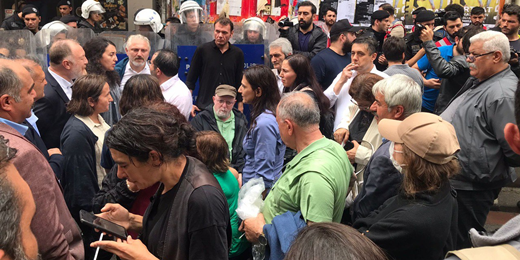 Milyonlar tecride karşı tek ses tek yürek barış talebini haykırıyor
