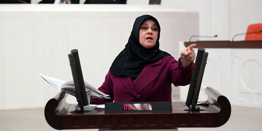 Kaya: “Afrinliler ÖSO hırsızdır, teröristtir diyor, Habertürk, YPG diye çeviriyor