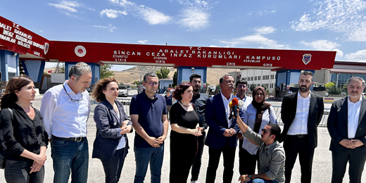 İbrahim Akın: Kobanî Kumpas Davasında arkadaşlarımız yargılanmıyor, otoriter rejimi yargılıyor