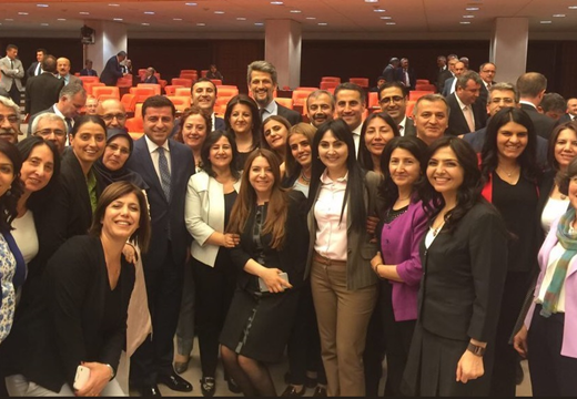 Tutuklu milletvekillerimizin Meclis Genel Kurulunda okunan mesajları
