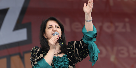Buldan İstanbul Newrozundaydı: Kapatma davası iktidarın tükendiğinin resmidir