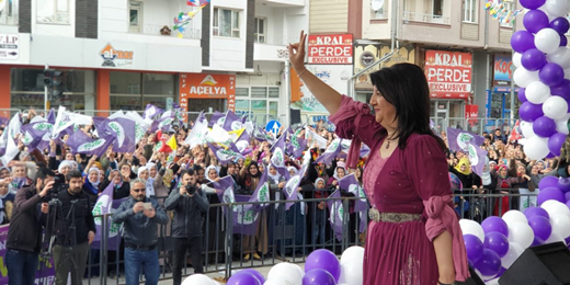 Buldan’dan kayyımlara: Şimdiden pılınızı pırtınızı toplayın, Tayyip Ankara’da size toplu açılış yapacak