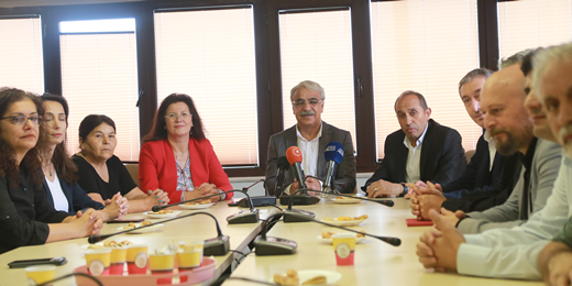 Sancar KESK heyetiyle bir araya geldi: Yıkımı ve talanı birlikte durdurabiliriz