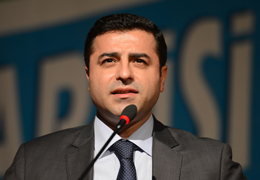 Demirtaş: Yargı, yasama üyelerini işlemez hale getirmektedir