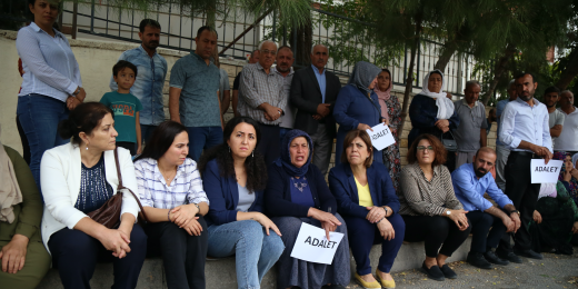 Heyetimiz 579 gündür adalet nöbeti tutan Şenyaşar ailesini ziyaret etti