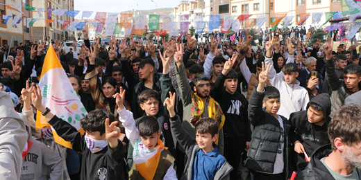 Yeşil Sol Parti Botanda seçim çalışmalarını sürdürüyor: Çözüm için sorumluluk almaya geliyoruz