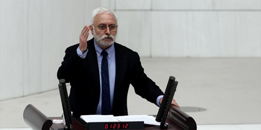 Oluç: Kürtlerin kendi kimlikleriyle politika yapma hakkını yok etmek istiyorsunuz