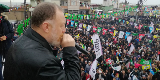 Temelli: Gençler siyasete, sorunları çözmeye