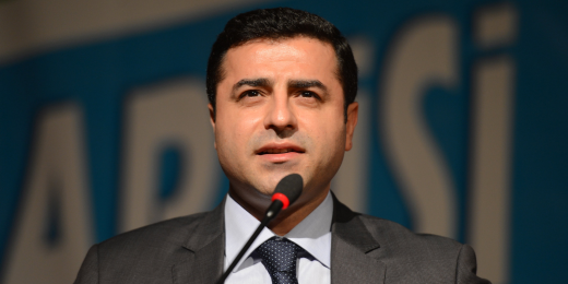 Demirtaş: Barış için elini taşın altına koyacak herkes halkın gönlünde heykeli dikilecek insan olacaktır