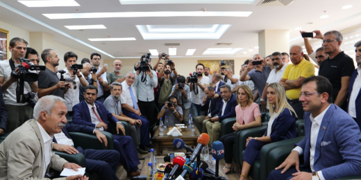 İmamoğlu, Ahmet Türk ve Mızraklı Diyarbakırda bir araya geldi