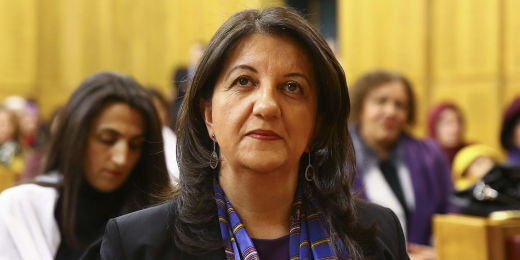 Buldan: Biz bu ülkede dokunulmazlıkla değil, saldırılara rağmen siyaset yapıyoruz