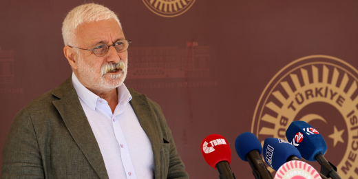 Oluç: Siz Hakkari, Mardin ve Diyarbakır’ın da Sağlık Bakanı değil misiniz?
