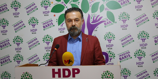 Dede: Hakkari Belediye Eşbaşkanımıza işkence eşliğinde çıplak arama yapıldı