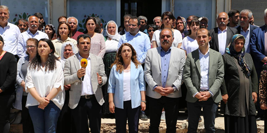 Öcalan’ın köyüne yapılan ziyaret engellendi: İktidar Öcalan’ın adından ve fikirlerinden korkuyor