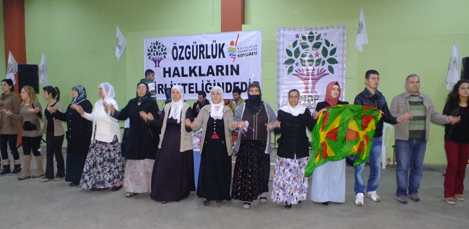 HDP Turgutlu eşbaşkan adayları halkla buluştu