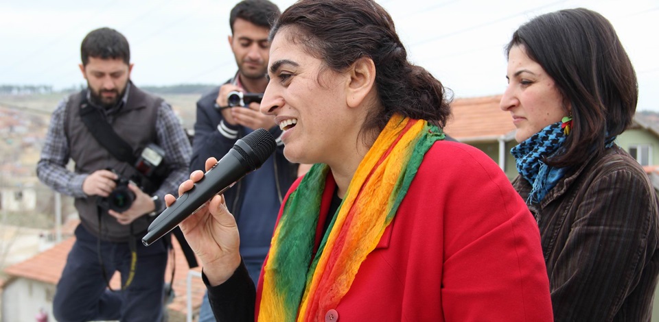 "Kardeşlik köprüsünü Uşaktan kuracağız"