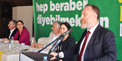Sezai Temelli: Bizi yok sayarak yapılan siyasetin Saraydan farkı olmaz