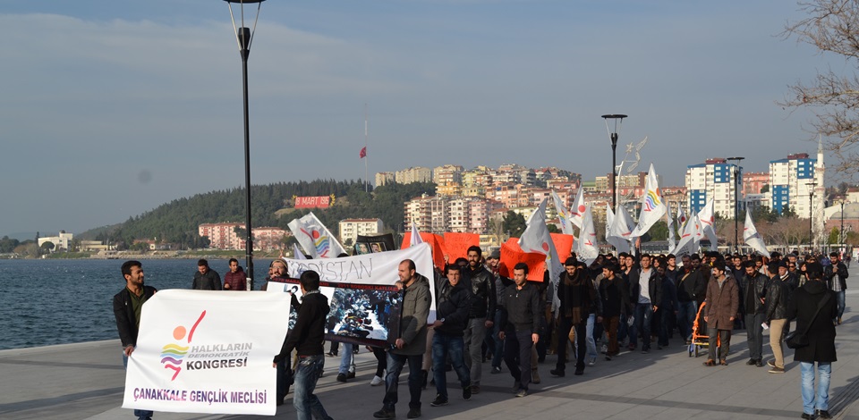 Çanakkalede HDK Gençlik Meclisi, katliamları lanetledi